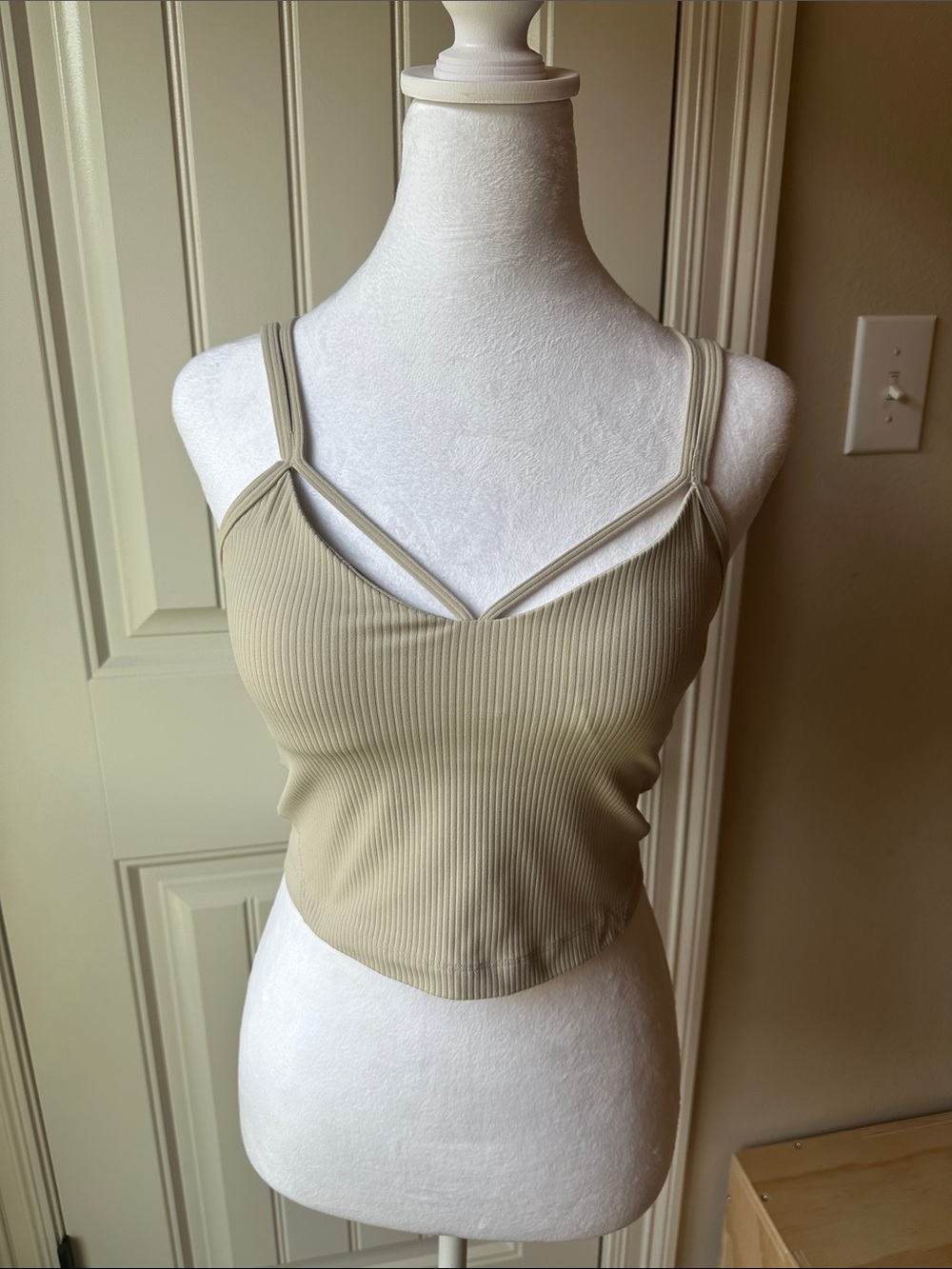 Lululemon Align Strappy Ribbed Tank Top Mojave Tan Size 6 Excellent Condition